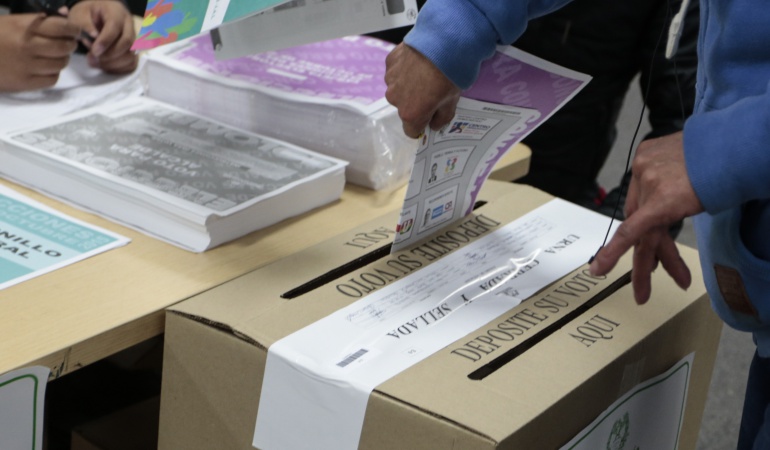 Resultado de imagen para votacion colombia