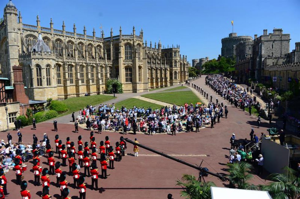 El castillo de Windsor fue el escenario de la ceremonia real. El castillo de Windsor fue el escenario de la ceremonia real.