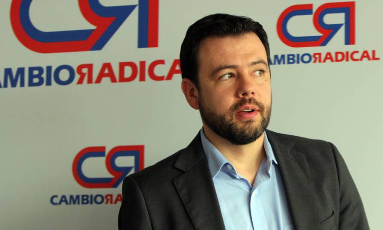Resultado de imagen para carlos fernando galan