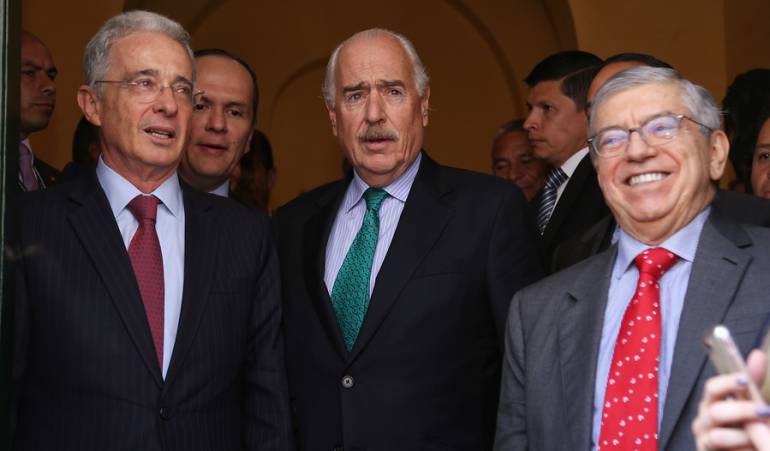 Gobierno Iván Duque: Uribe busca pacto de gobernabilidad para Iván Duque |  Política | Caracol Radio