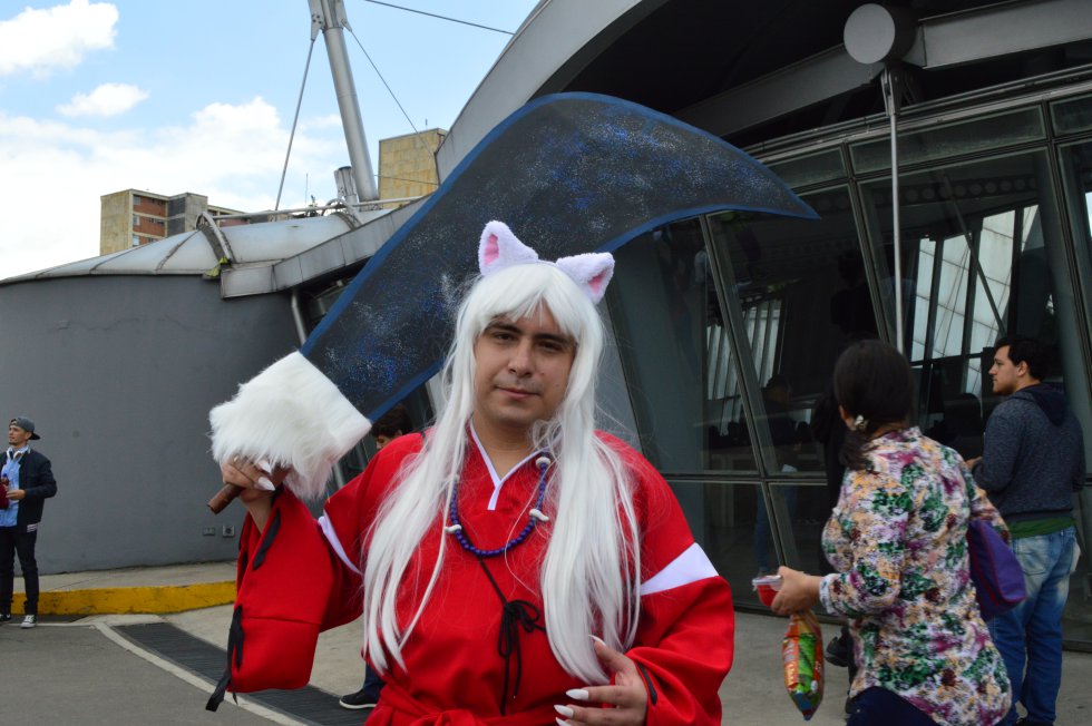 Los cosplayers no usan disfraces, sino trajes con máximo detalle para lucir como “dobles” de superhéroes, caricaturas y otros personajes del mundo de la fantasía. Los cosplayers no usan disfraces, sino trajes con máximo detalle para lucir como “dobles” de superhéroes, caricaturas y otros personajes del mundo de la fantasía.