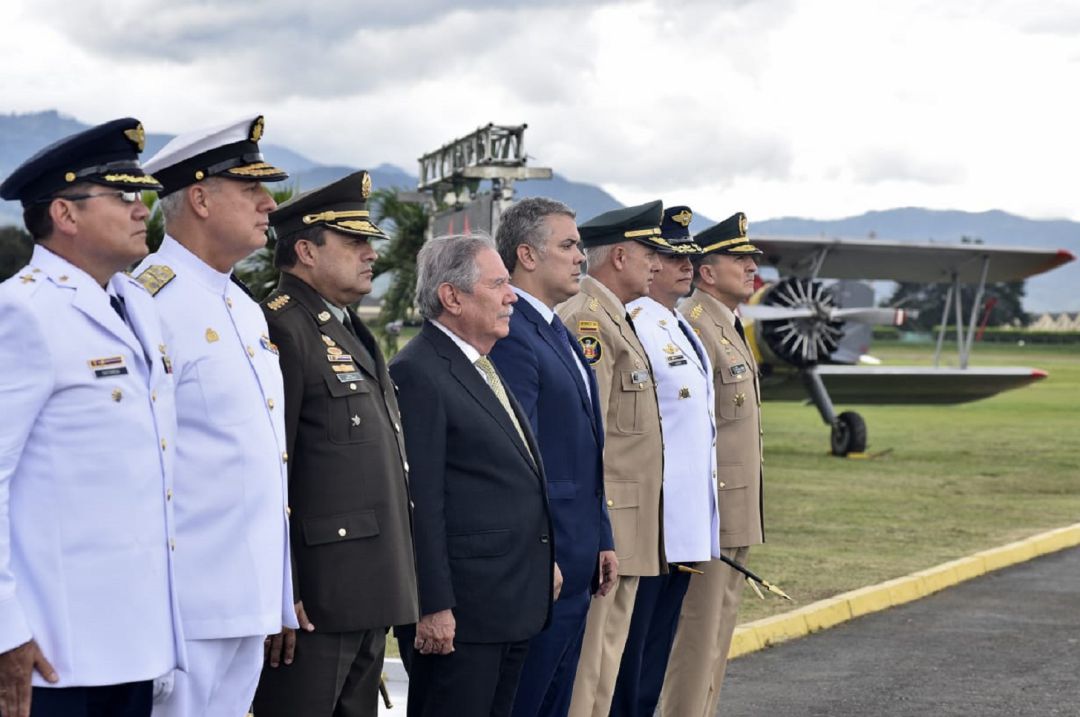 Ivan Duque en Cali en ceremonia ascenso FF.AA.: El Presidente Iván Duque  dijo en Cali que el poderío de las FF.AA. es letal | Cali | Caracol Radio