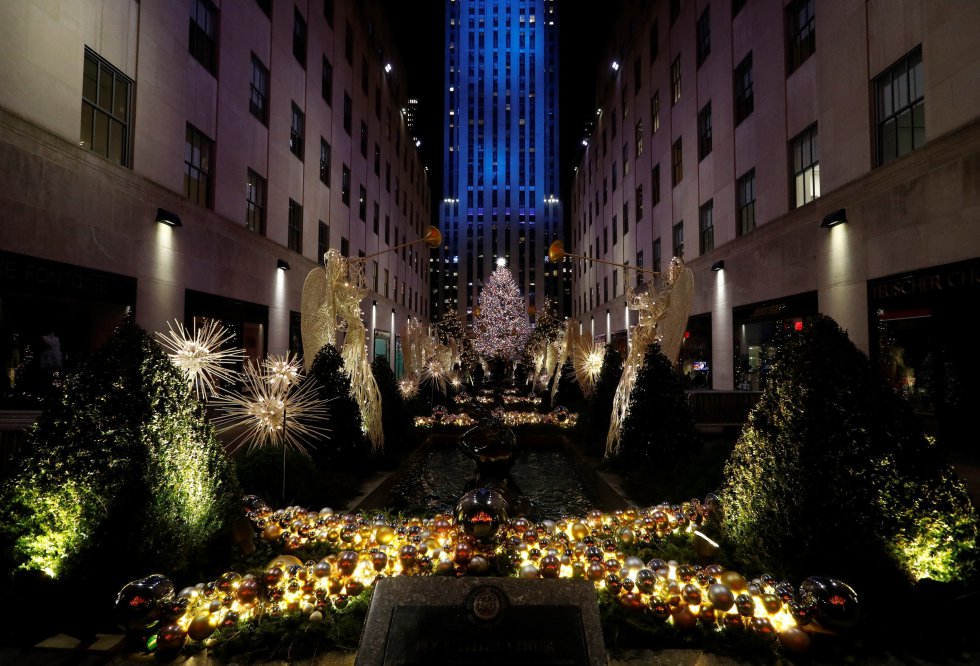 El Árbol de Navidad del Rockefeller Center se ilumina durante la ceremonia anual de iluminación en el Rockefeller Center en Nueva York, Nueva York, EE. UU., el 28 de noviembre de 2018. El Árbol de Navidad del Rockefeller Center se ilumina durante la ceremonia anual de iluminación en el Rockefeller Center en Nueva York, Nueva York, EE. UU., el 28 de noviembre de 2018.