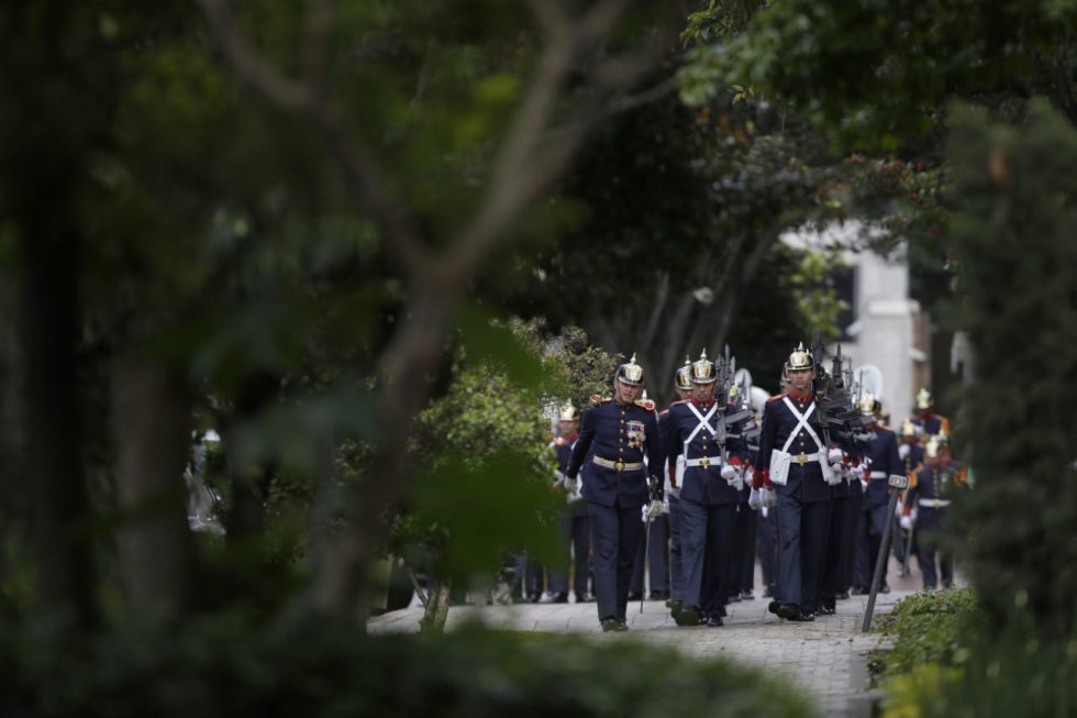 Exequias de Belisario Betancur reúnen a varias personalidades en el Gimnasio Moderno de Bogotá. El expresidente será sepultado en el cementerio Jardines del Recuerdo. Exequias de Belisario Betancur reúnen a varias personalidades en el Gimnasio Moderno de Bogotá. El expresidente será sepultado en el cementerio Jardines del Recuerdo.