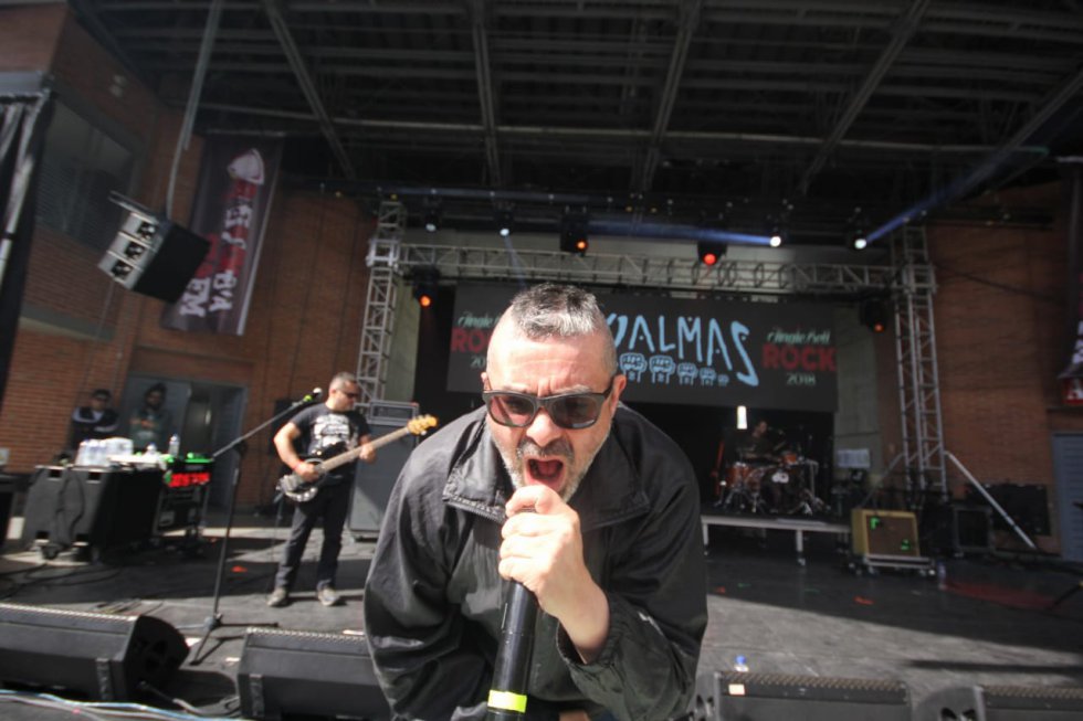 El concierto contó con la participación de varios artistas locales que se pusieron cita en la Media Torta de Bogotá. El concierto contó con la participación de varios artistas locales que se pusieron cita en la Media Torta de Bogotá.