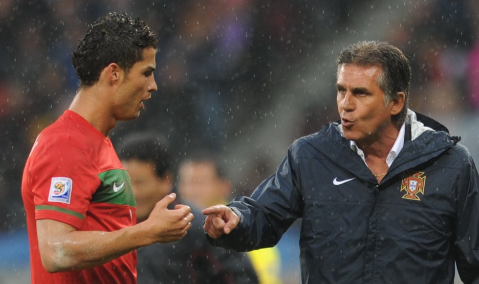 Queiroz dando indicaciones a Cristiano Ronaldo Queiroz dando indicaciones a Cristiano Ronaldo