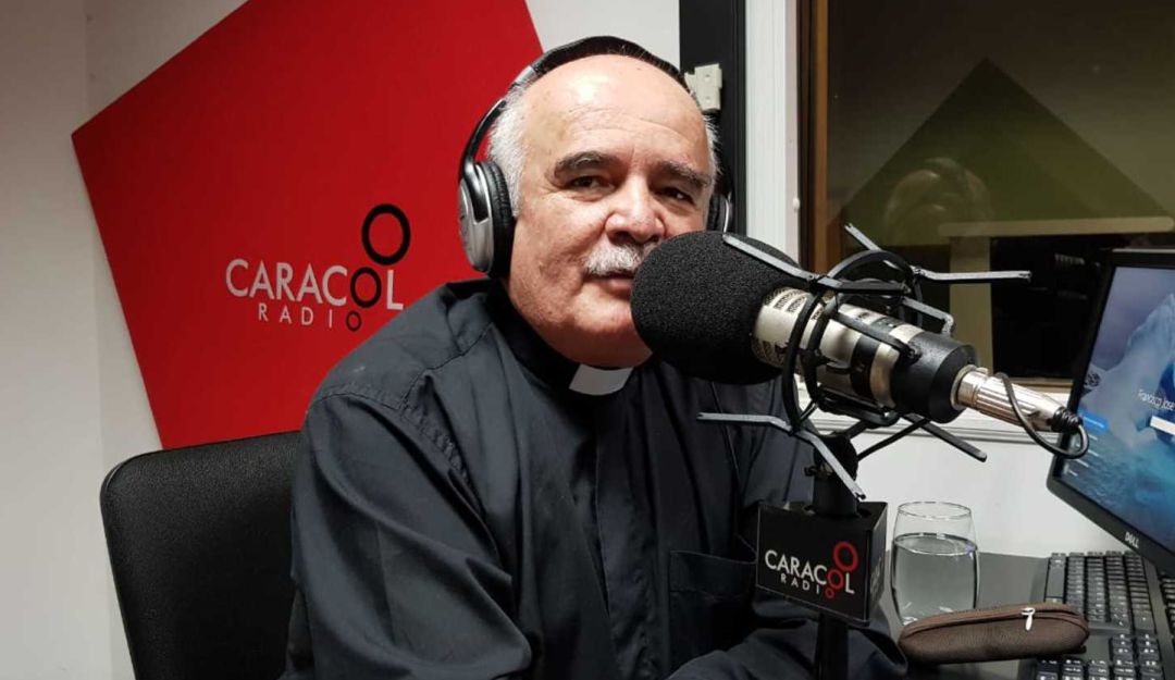 El padre pacho", uno de los sacerdotes más queridos en Pereira | Pereira |  Caracol Radio