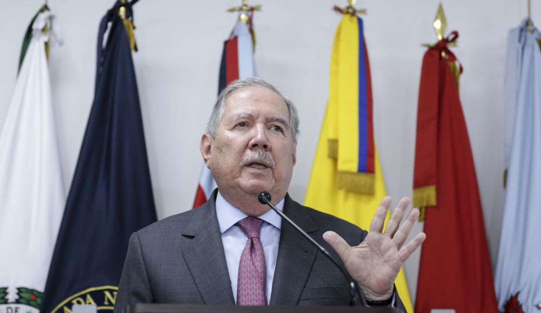 “Yo no tengo porque renunciar” Ministro de Defensa Nacional