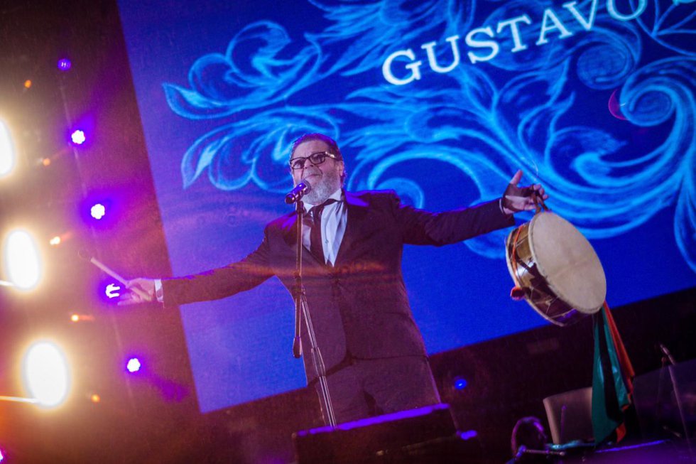 Presentación de Gustavo Sataolalla. Presentación de Gustavo Sataolalla.