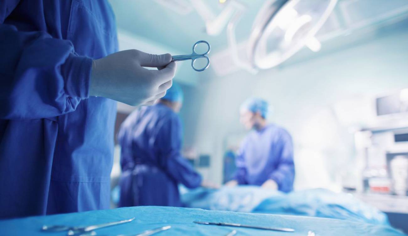 Muerte por cirugía estética Investigan la muerte de una mujer en