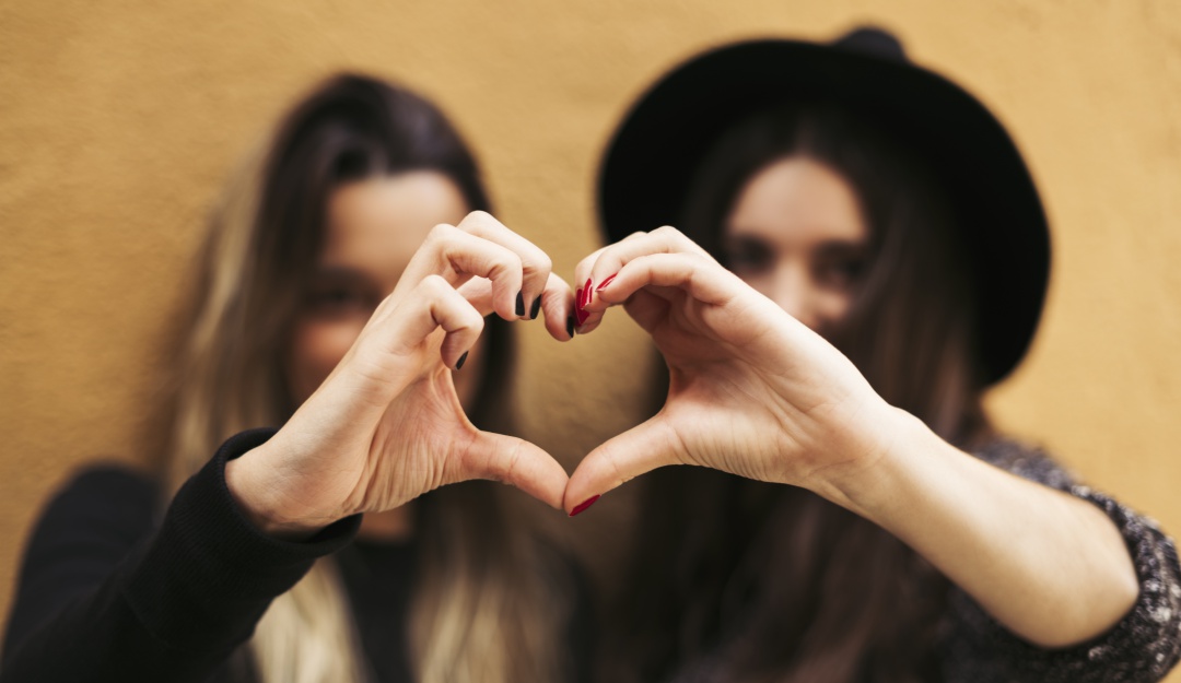 Excusas A Pareja Homosexual Propietario De Establecimiento Ofrecera Excusas A Pareja Homosexual Judicial Caracol Radio