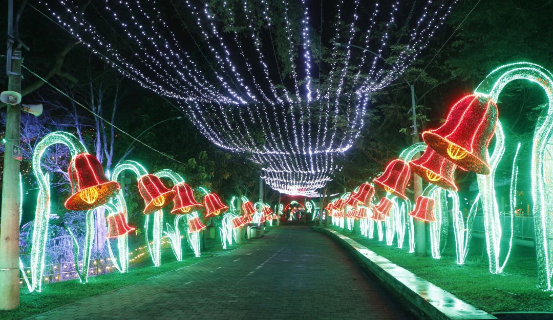 Epm Inició El Montaje De Los Alumbrados Navideños Medellín Caracol