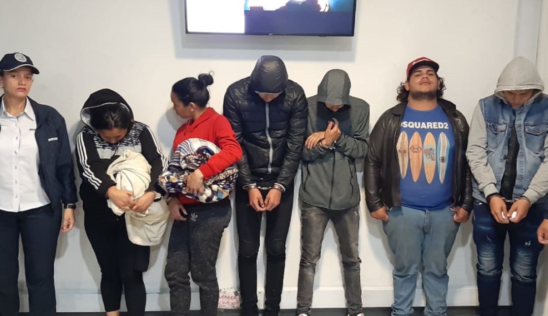 Expulsados seis venezolanos por supuestas actividades contra orden público - Caracol Radio