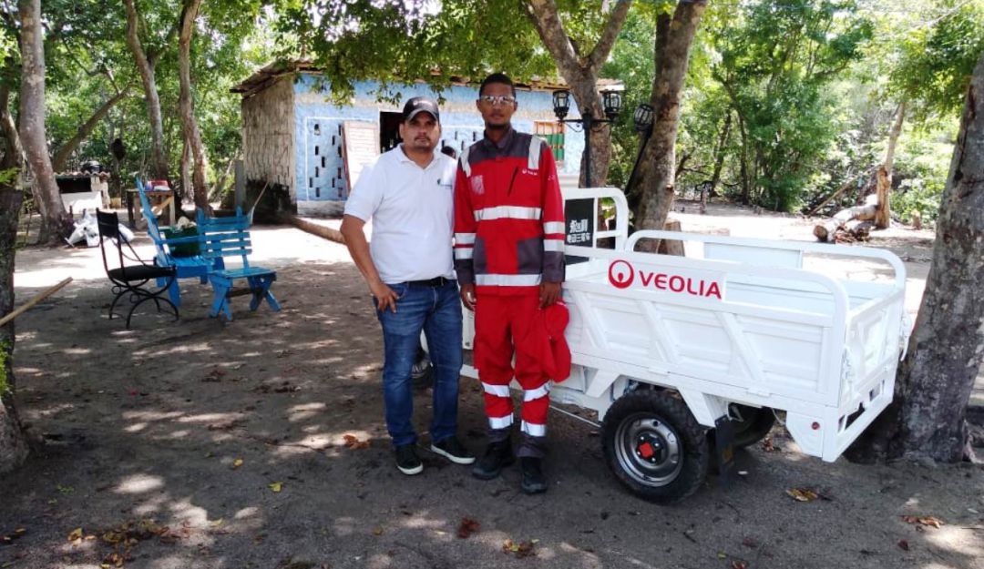 Zona insular de Cartagena cuenta con carro eléctrico recolector de basuras - Caracol Radio