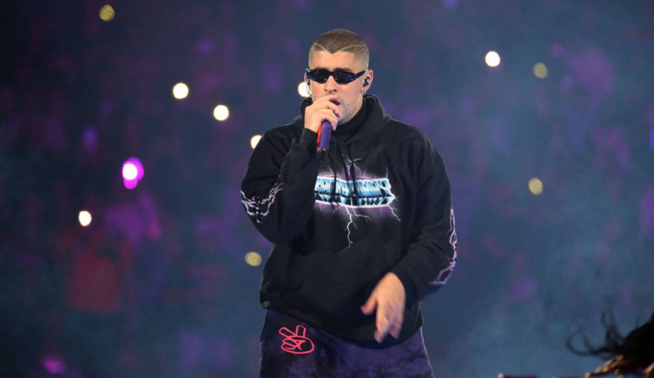 Bad Bunny Obras De Caridad Navidad Bad Bunny Entrego Miles De Juguetes A Ninos De Puerto Rico Entretenimiento Caracol Radio