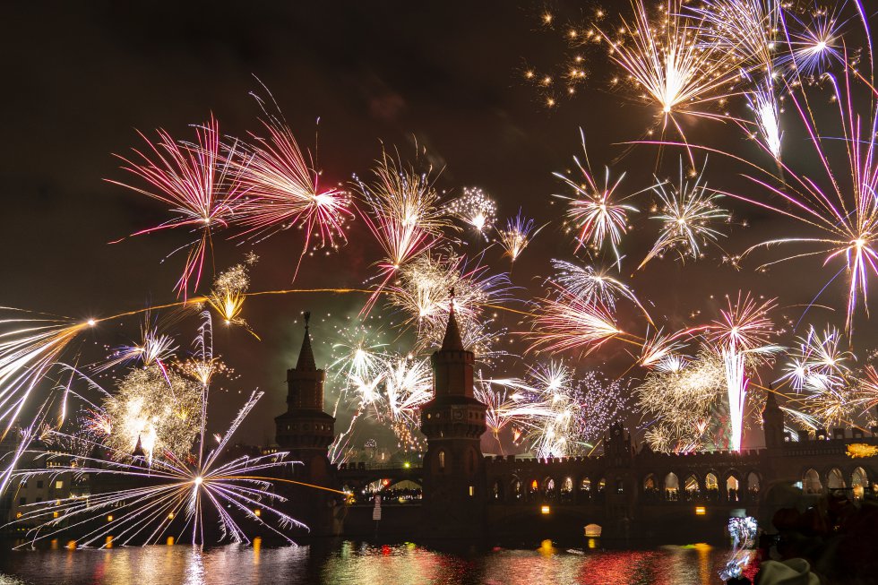 El cielo de Berlín, Alemania, se iluminó el 1 de enero de este nuevo año El cielo de Berlín, Alemania, se iluminó el 1 de enero de este nuevo año