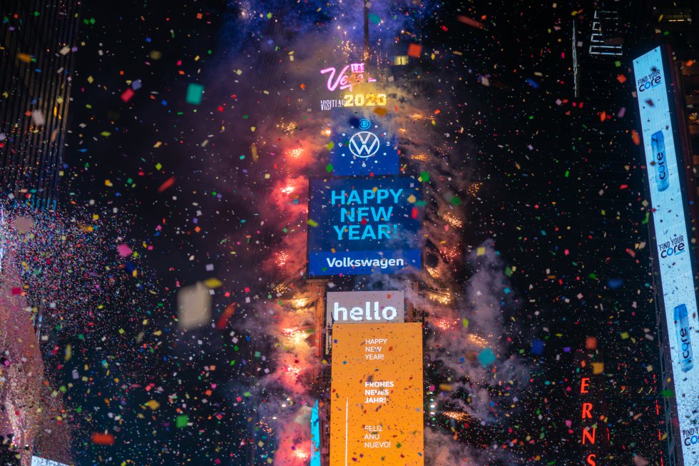 Nueva York como todos los años celebró la llegada de un nuevo año. Nueva York como todos los años celebró la llegada de un nuevo año.
