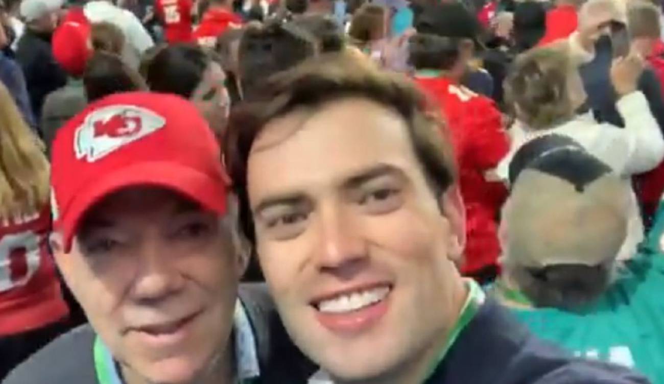 Super Bowl Video Asi La Pasaron Juan Manuel Y Esteban Santos En El Super Bowl Tendencias Caracol Radio