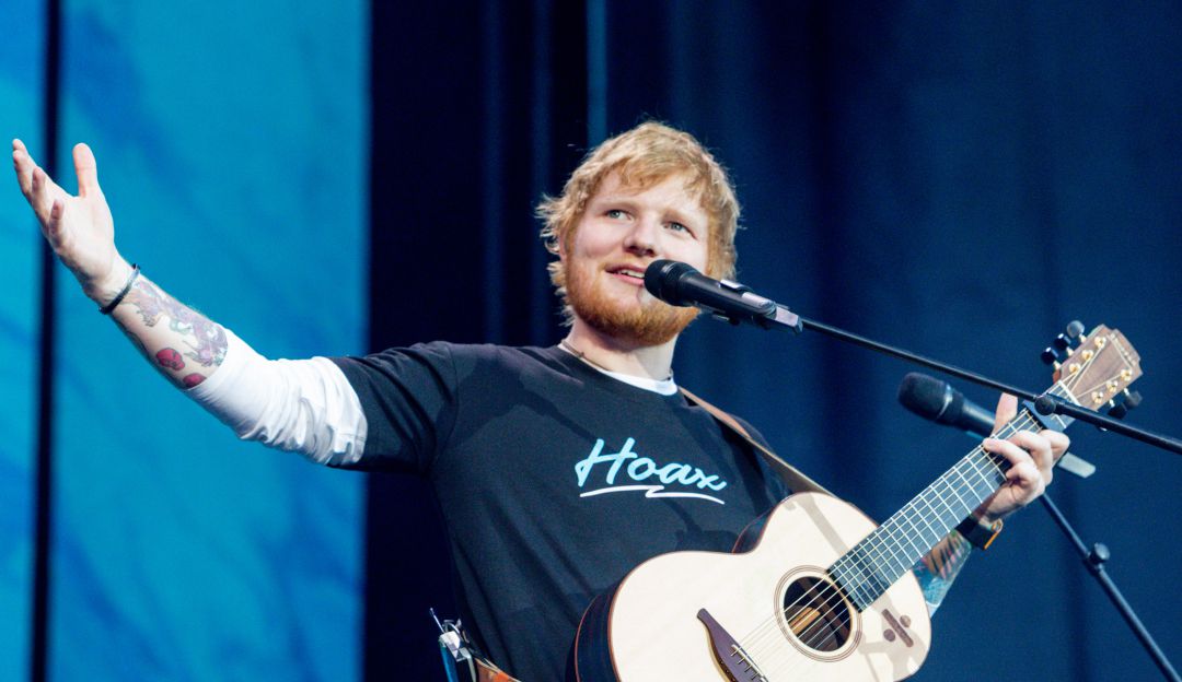 .El romántico Ed Sheeran celebra su cumpleaños.