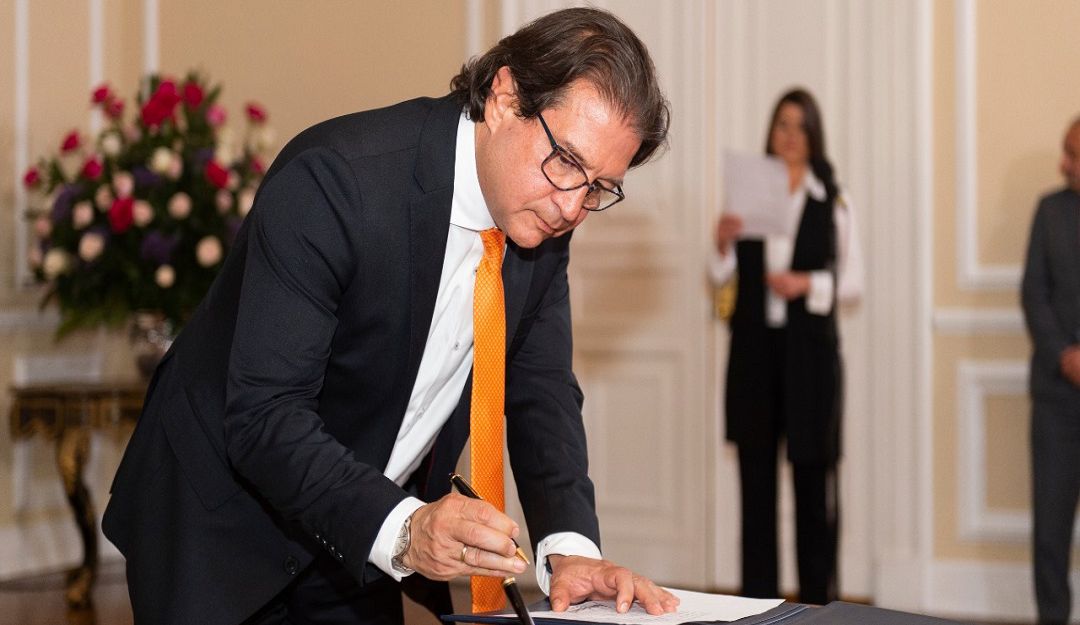 Rodolfo Zea Navarro monteriano Ministerio de Agricultura: El monteriano Rodolfo Zea tomó posesión como Ministro de Agricultura | Montería | Caracol Radio