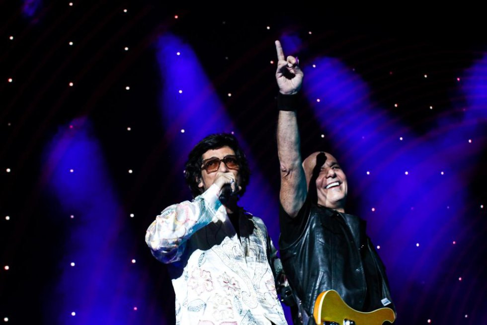 León Laguerri y Zeta Bosio disfrutando del concierto León Laguerri y Zeta Bosio disfrutando del concierto
