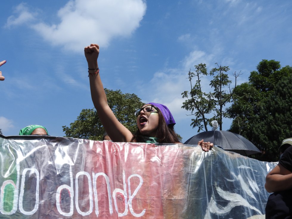 Sin importar las edades, las mujeres asistieron masivamente a la marcha en Bogotá Sin importar las edades, las mujeres asistieron masivamente a la marcha en Bogotá
