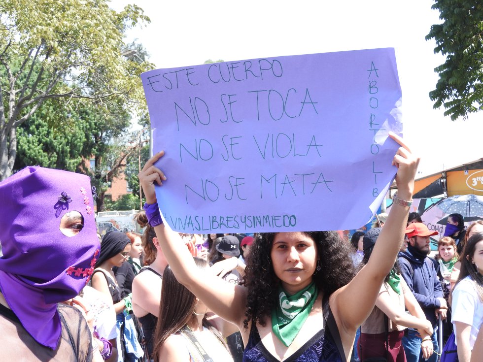 Las asistentes lazaron mensajes para que se respete el cuerpo de cada mujer en la sociedad. Las asistentes lazaron mensajes para que se respete el cuerpo de cada mujer en la sociedad.