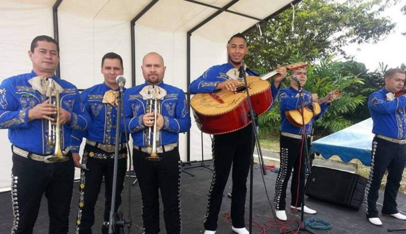Musica Mariachis Coronavirus Armenia Quindio Salud Mariachis Tambien Se Ven Afectados Por La Situacion Del Covid 19 Armenia Caracol Radio Pocos saben que se puede enviar ficheros enteros por whatsapp en vez de foto por foto, saturando la whatsapp hizo varios cambios en el servicio de mensajeria para limitar la difusion de informacion falsa sobre el melissa paredes realiza tierna sorpresa a su madre por su cumpleanos | video. musica mariachis coronavirus armenia