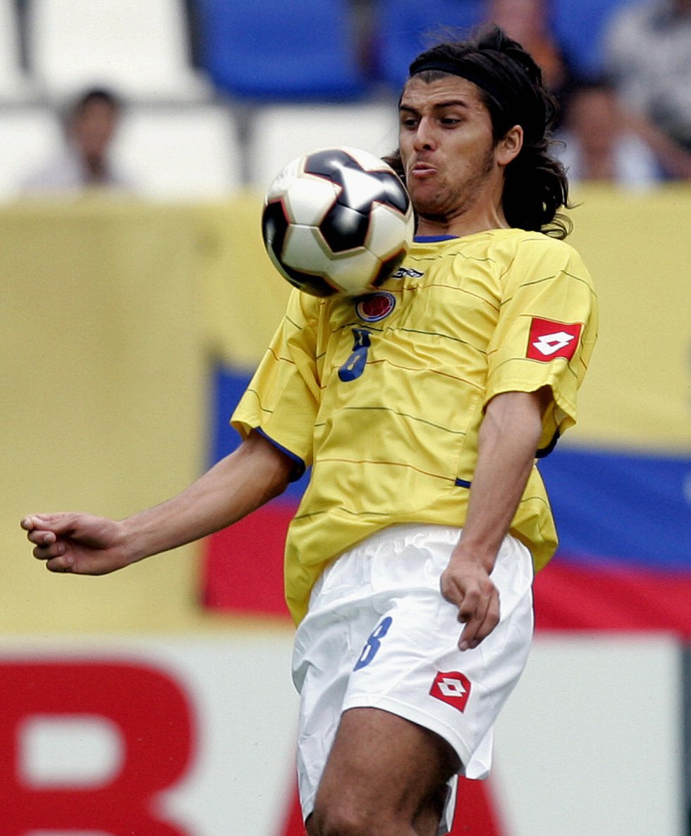 No pudo afianzarse en el equipo de la ‘Banda Cruzada’. Llegó a mitad del 2006 y a los seis meses se despidió, dejando consigo tan solo 3 partidos y un gol. No pudo afianzarse en el equipo de la ‘Banda Cruzada’. Llegó a mitad del 2006 y a los seis meses se despidió, dejando consigo tan solo 3 partidos y un gol.