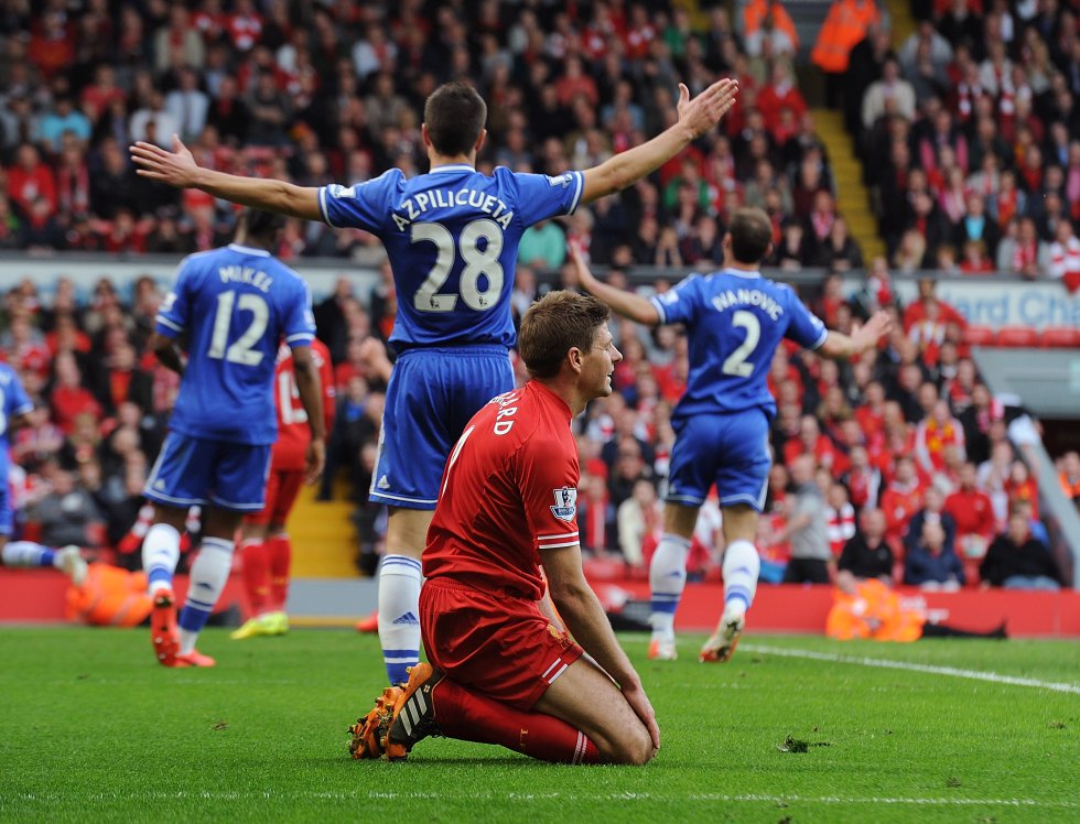 Durante los 30 años que pasó el Liverpool sin ser campeón, el equipo ‘Red’ rozó el título en varias ocasiones, ya que terminó subcampeón en las ediciones de 2001-02, 2008-09, 2013-14 y 2018-19. Durante los 30 años que pasó el Liverpool sin ser campeón, el equipo ‘Red’ rozó el título en varias ocasiones, ya que terminó subcampeón en las ediciones de 2001-02, 2008-09, 2013-14 y 2018-19.
