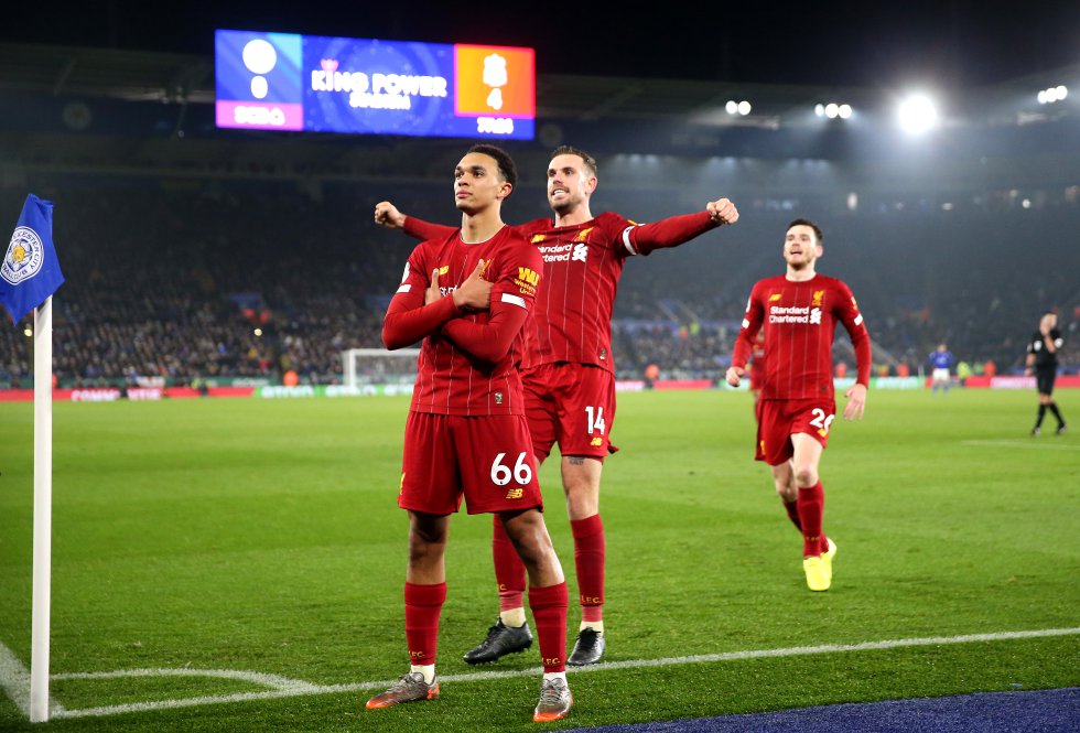 El trofeo le abre al Liverpool la posibilidad de romper un nuevo récord en la Premier League y es el de mayor cantidad de puntos conseguidos en una temporada. Este registro lo ostenta el Manchester City en la temporada 2017-18, en la que consiguió 100 unidades. A falta de siete fechas, Liverpool el equipo de Klopp tiene 86. El trofeo le abre al Liverpool la posibilidad de romper un nuevo récord en la Premier League y es el de mayor cantidad de puntos conseguidos en una temporada. Este registro lo ostenta el Manchester City en la temporada 2017-18, en la que consiguió 100 unidades. A falta de siete fechas, Liverpool el equipo de Klopp tiene 86.