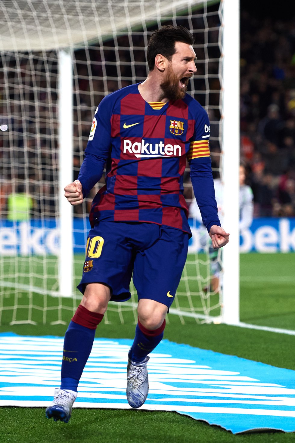 En lo que va de temporada, el argentino ya suma 27 dianas entre las tres competiciones —siendo el máximo artillero de LaLiga con 22 goles— y ha repartido 21 asistencias. En lo que va de temporada, el argentino ya suma 27 dianas entre las tres competiciones —siendo el máximo artillero de LaLiga con 22 goles— y ha repartido 21 asistencias.