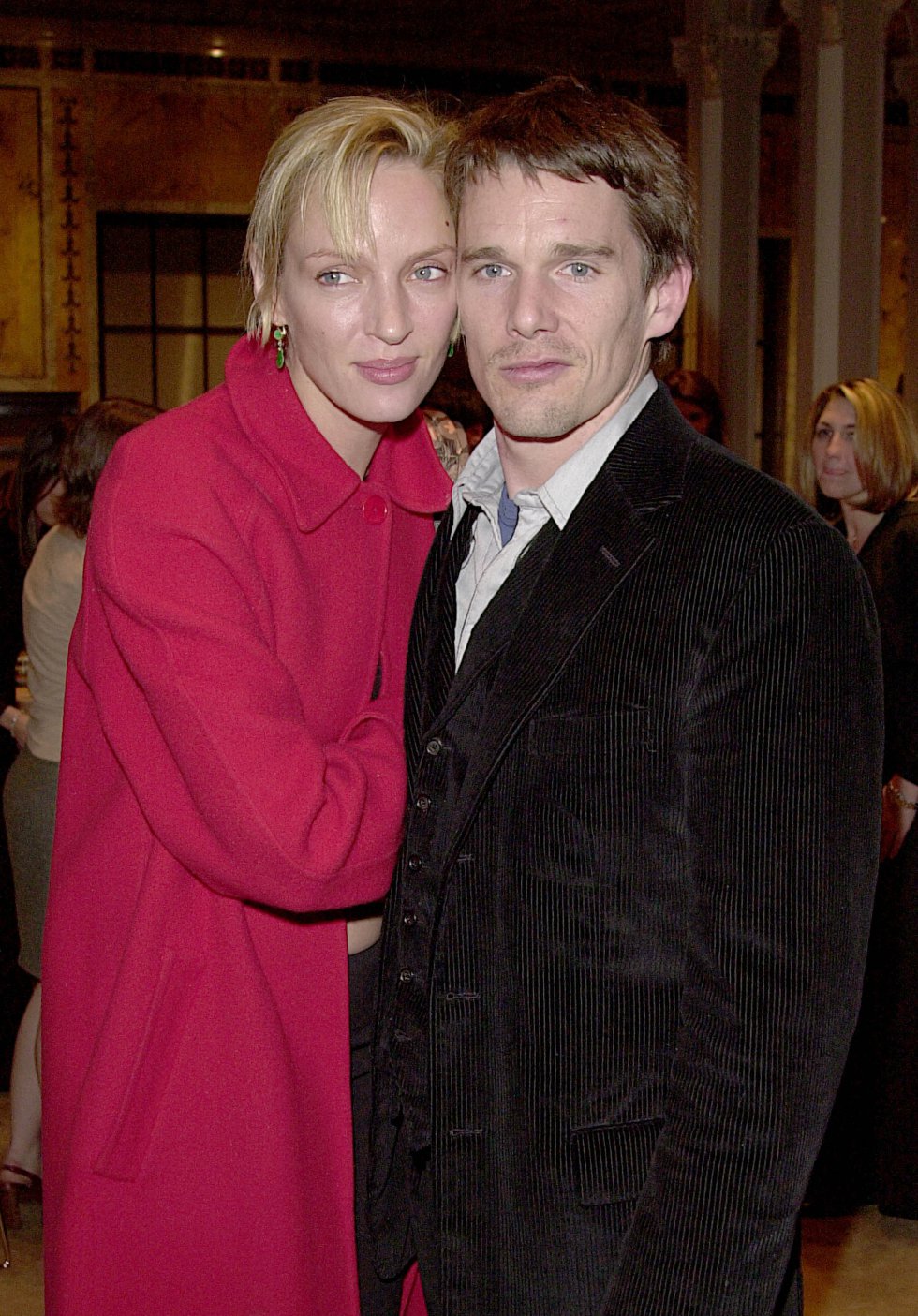 A Uma Thurman la engañó su esposo Ethan Hawke con la niñera de sus hijos. El actor luego se casó con la niñera Ryan Shawhughes y formó una familia con ella. A Uma Thurman la engañó su esposo Ethan Hawke con la niñera de sus hijos. El actor luego se casó con la niñera Ryan Shawhughes y formó una familia con ella.