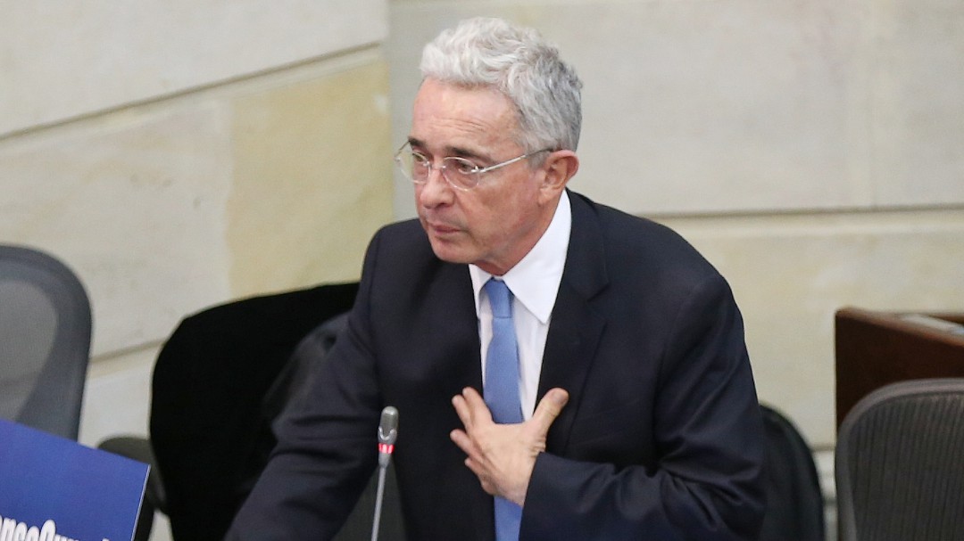 HRW critica carta de expresidentes de IDEA en defensa de Álvaro Uribe