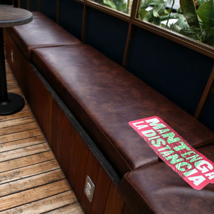 "Bares venderán comida en el lugar y licor se podrá llevar": MinComercio