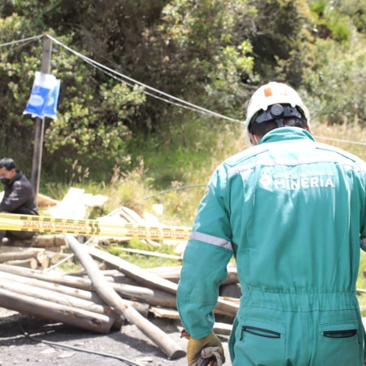 Mueren 12 de los 14 mineros atrapados tras explosión en una mina de Boyacá
