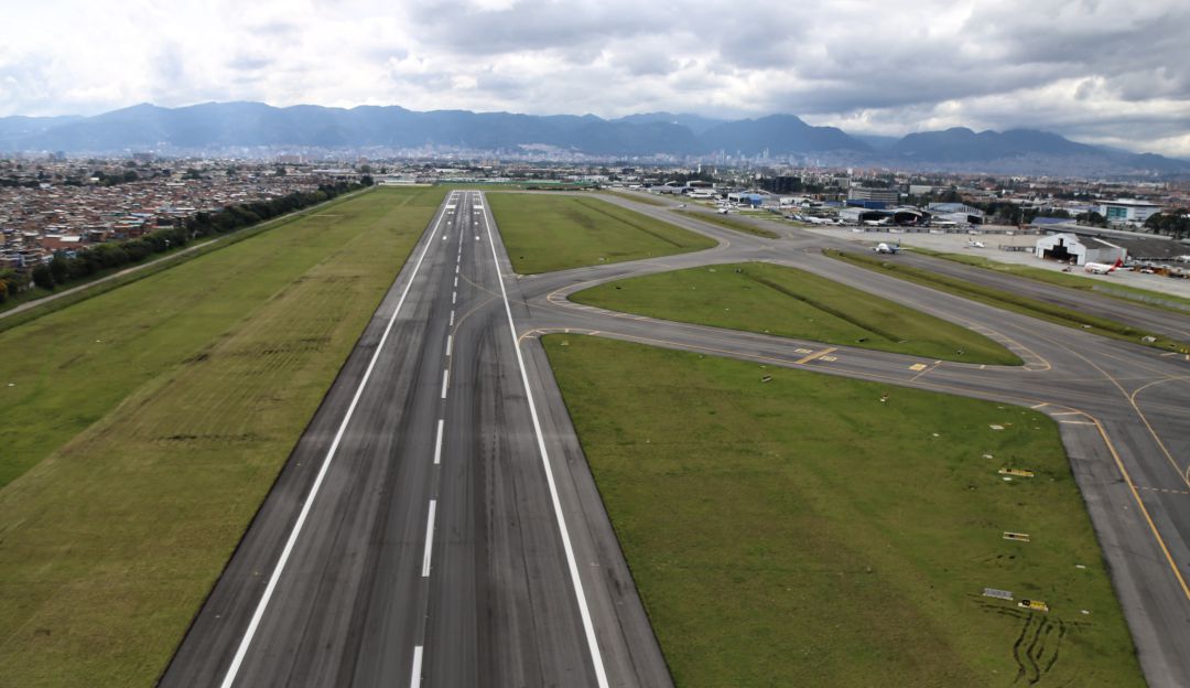 No Se Realizo Un Control Eficaz Para La Segunda Pista De El Dorado Bogota Caracol Radio