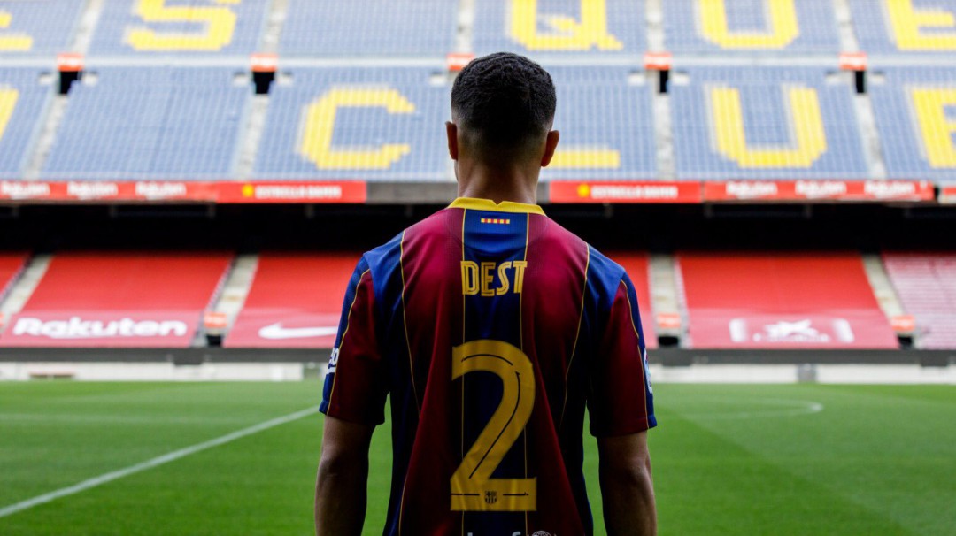 Barcelona oficializa la llegada de Sergiño Dest por cinco temporadas