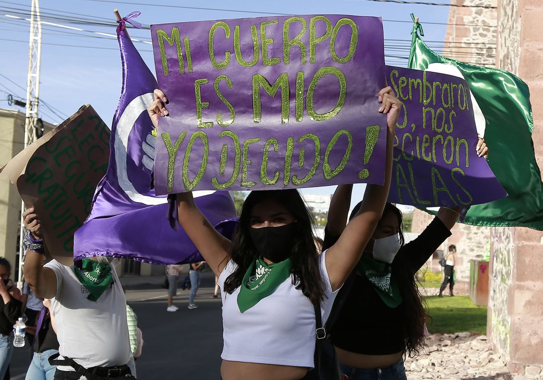 López Obrador plantea consulta sobre el aborto en México