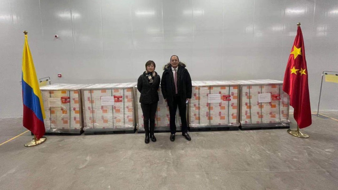 Hoy llegan a Colombia 192.000 vacunas de Sinovac