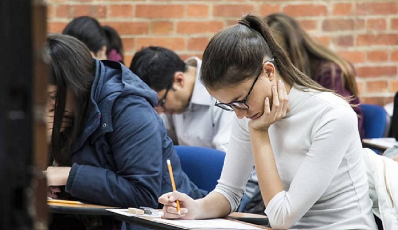 Jóvenes rechazan hundimiento de matrícula cero ...