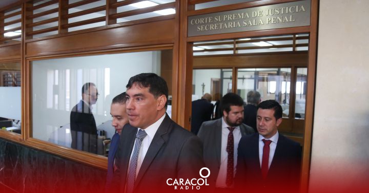 Soborno testigos: "Sorprenden maniobras y mentiras para retener el caso": Álvaro Hernán Prada | Política - Vimarsana News