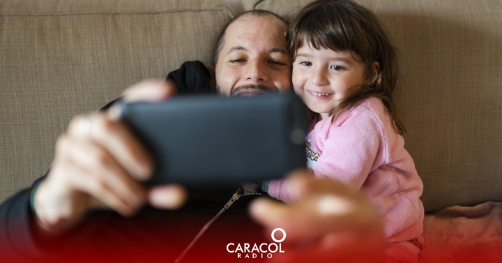 Peligros internet: Los riesgos de publicar fotos de sus hijos en redes sociales | Clic | Tecnología en Caracol Radio - Vimarsana News