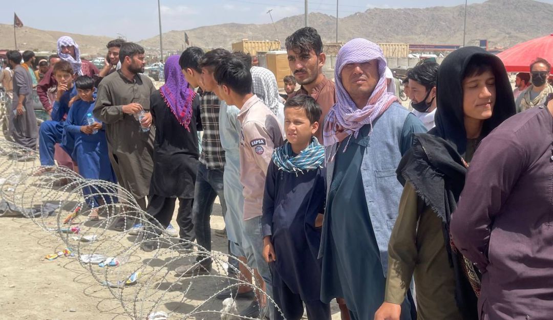 Colombia podría acoger inmigrantes afganos: Colombia podría recibir 4.000 refugiados afganos según acuerdo con EE.UU. | Internacional | Caracol Radio