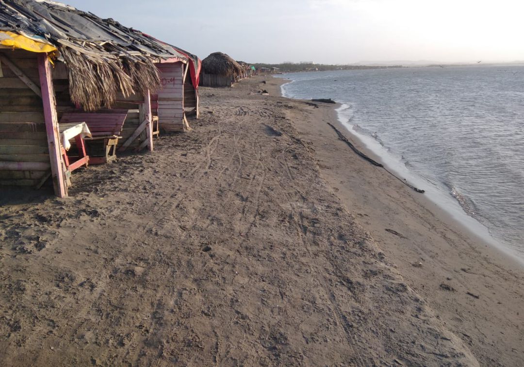 Prohíben ingreso al mar en Puerto Colombia por el paso de la onda tropical
