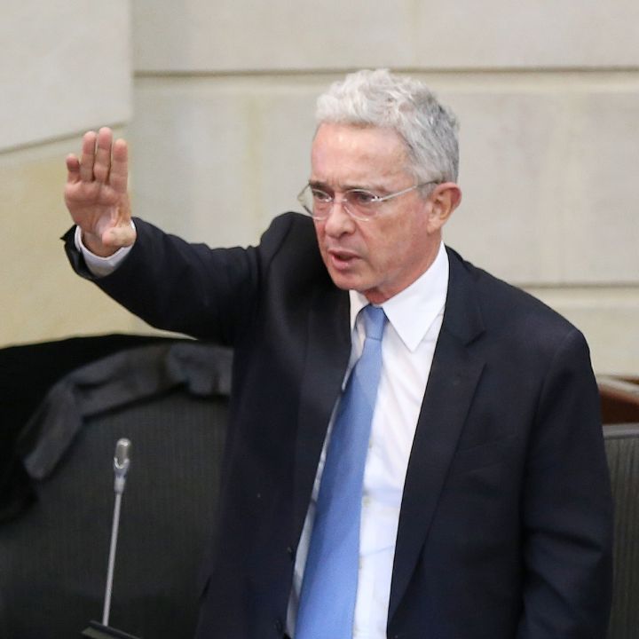 Uribe sobre propuesta de amnistía: “A las Farc le dieron un indulto total”