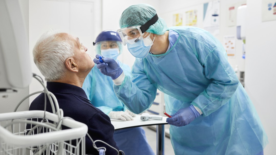 COVID en Colombia: Menos de 30 muertes diarias se registraron este jueves