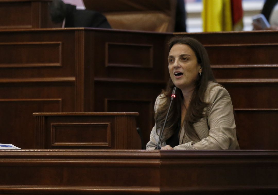 Los congresistas que votaron No a moción de censura contra Karen Abudinen