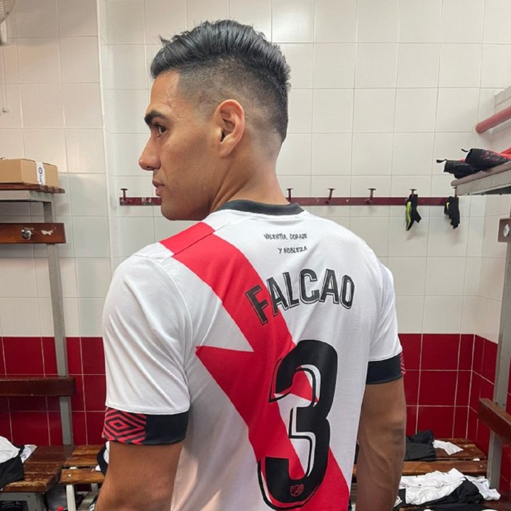 ¿Cuánto cuesta la camiseta de Falcao en el Rayo Vallecano?