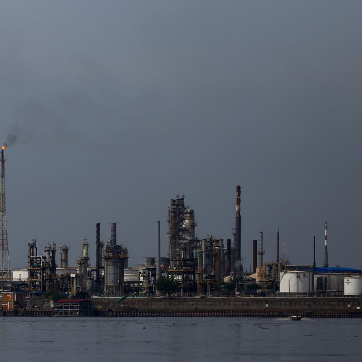 Contraloría nuevamente pune la lupa por los sobrecostos en Reficar